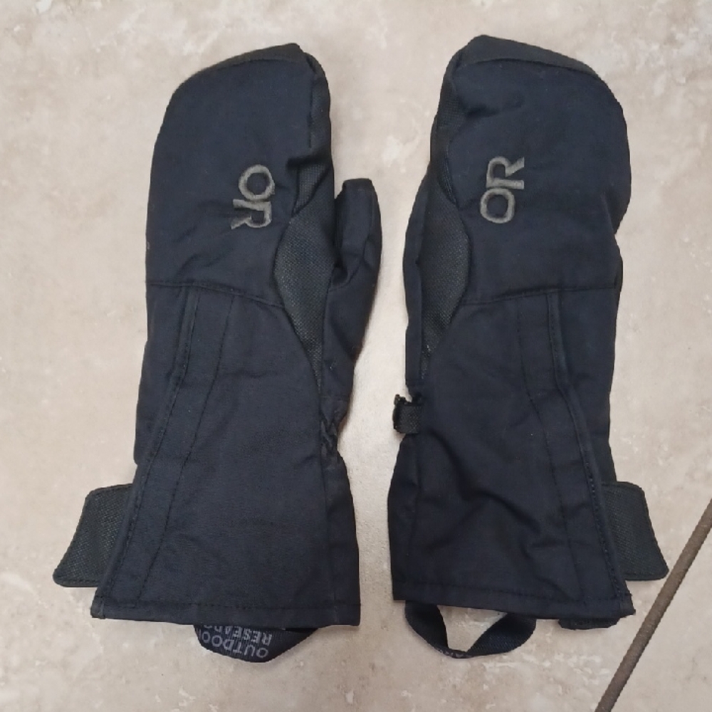 Outdoor Research Black Insulated Adrenaline Mitts, Size Toddler L(3)